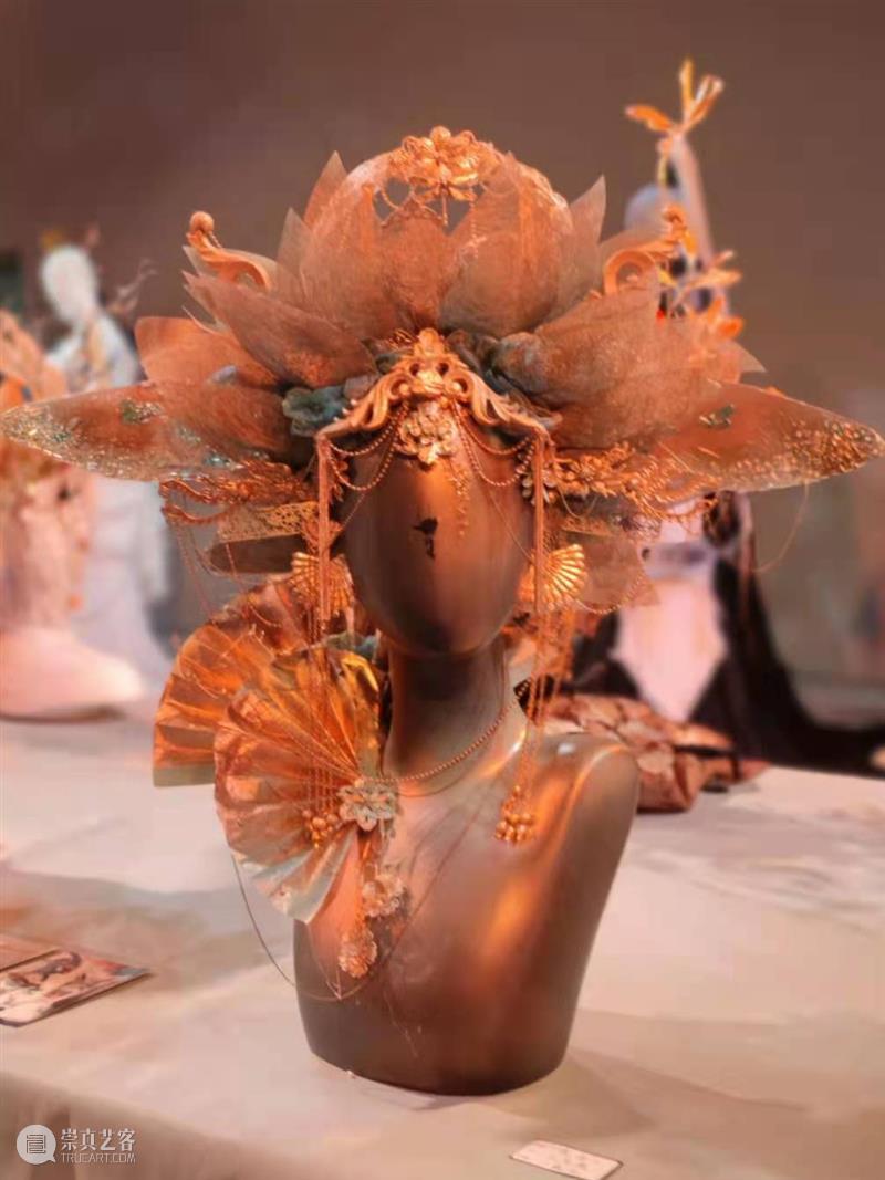 分享丨2021上海戏剧学院艺术季艺术造型展演 上海戏剧学院 艺术季 艺术 造型 上方 中国舞台美术学会 右上 星标 本文 上海 崇真艺客