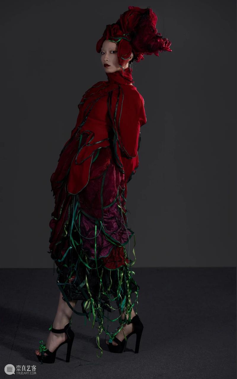 分享丨2021上海戏剧学院艺术季艺术造型展演 上海戏剧学院 艺术季 艺术 造型 上方 中国舞台美术学会 右上 星标 本文 上海 崇真艺客