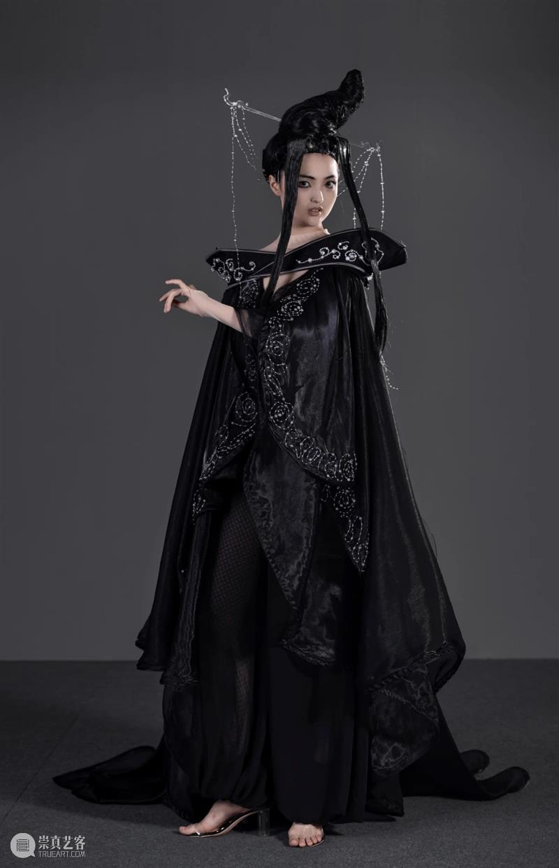 分享丨2021上海戏剧学院艺术季艺术造型展演 上海戏剧学院 艺术季 艺术 造型 上方 中国舞台美术学会 右上 星标 本文 上海 崇真艺客