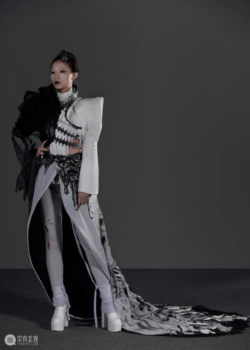 分享丨2021上海戏剧学院艺术季艺术造型展演 上海戏剧学院 艺术季 艺术 造型 上方 中国舞台美术学会 右上 星标 本文 上海 崇真艺客