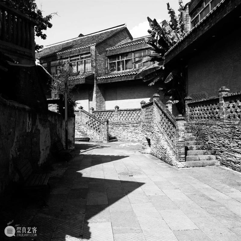 2021多彩贵州·第十四届中国原生态国际摄影大展《记录》青岩古镇 /赵大督 贵州 中国 原生态 国际 大展 青岩古镇 记录 赵大督 中共 贵州省委宣传部 崇真艺客