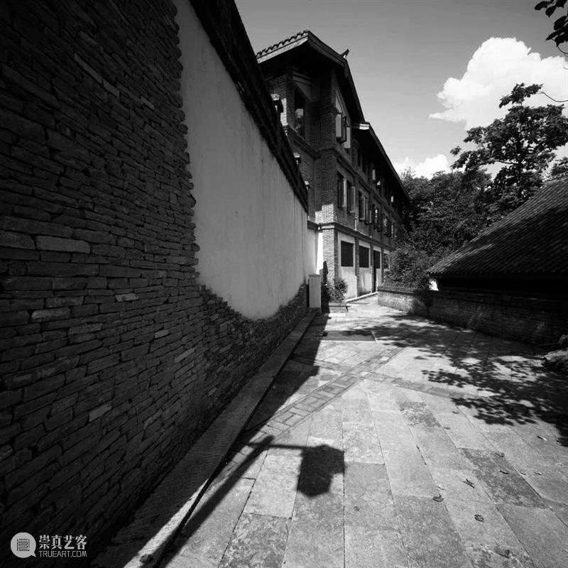 2021多彩贵州·第十四届中国原生态国际摄影大展《记录》青岩古镇 /赵大督 贵州 中国 原生态 国际 大展 青岩古镇 记录 赵大督 中共 贵州省委宣传部 崇真艺客