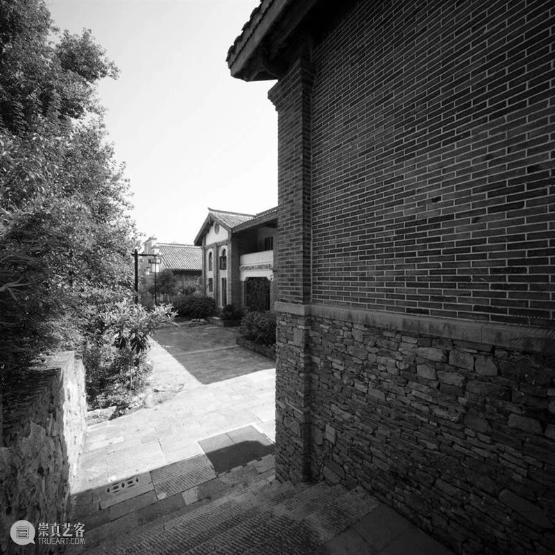 2021多彩贵州·第十四届中国原生态国际摄影大展《记录》青岩古镇 /赵大督 贵州 中国 原生态 国际 大展 青岩古镇 记录 赵大督 中共 贵州省委宣传部 崇真艺客