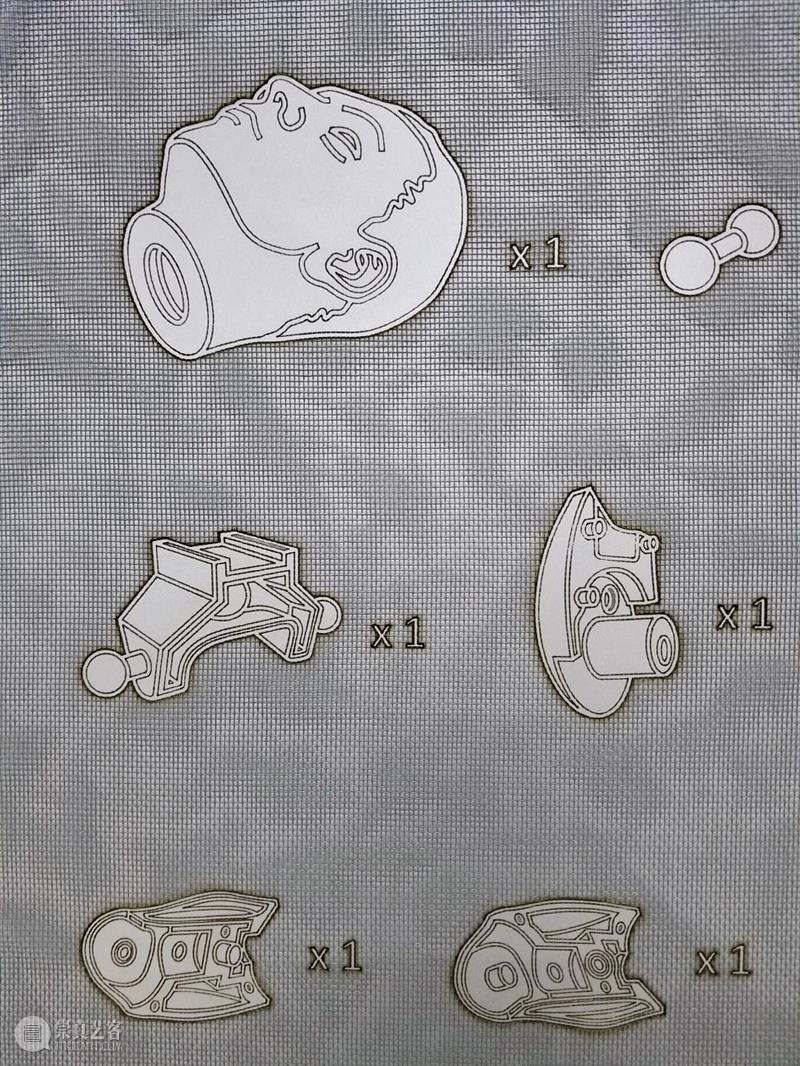 过去的未来主义艺术家：高磊  北京当代艺博会 过去 未来 主义 高磊 艺术家 高磊左 万物 遗迹 现场 签名 崇真艺客