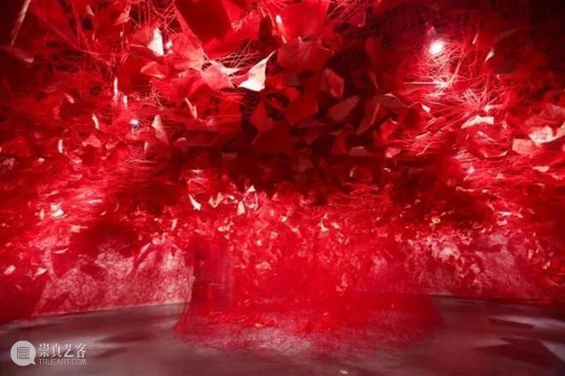 【IFA-艺术赏析】Chiharu Shiota | 时间和空间的编织者 Shiota 艺术 时间 空间 IFA 编织者 盐田千春 大阪 柏林 京都精华大学 崇真艺客