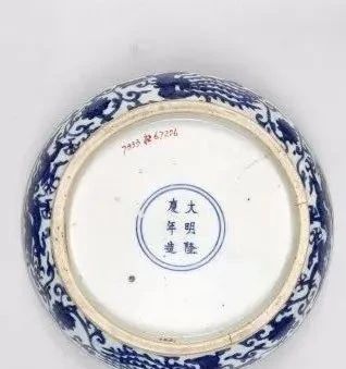看看魅力无限的“官搭民烧”时期的隆庆青花欣赏 青花 时期 官搭民烧 魅力 上方 青铜器 账号 木雕 文化 知识 崇真艺客