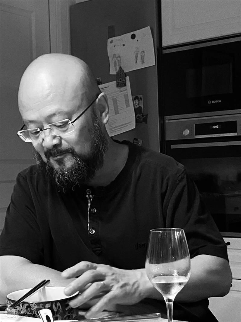 瞿小松:《之间》问答 (中) 瞿小松 瞿小松 之间 音乐周报 文风 见识 习见 出版社 说法 李静韬 女士 崇真艺客