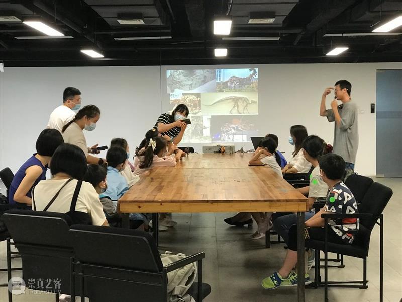 当文艺复兴遇上恐龙？喜玛拉雅美术馆的公益活动回顾！  欢迎来到 公益 活动 喜玛拉雅美术馆 文艺复兴 恐龙 喜玛拉雅美术馆联合上海艺 平台 博物 频道 创始人 崇真艺客