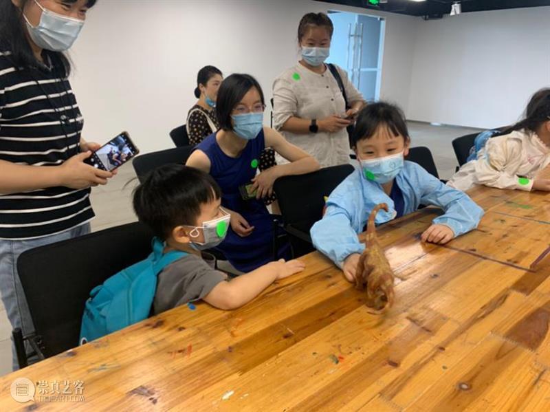 当文艺复兴遇上恐龙？喜玛拉雅美术馆的公益活动回顾！  欢迎来到 公益 活动 喜玛拉雅美术馆 文艺复兴 恐龙 喜玛拉雅美术馆联合上海艺 平台 博物 频道 创始人 崇真艺客