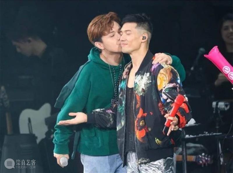 借50万出专辑,抑郁症缠身,一首歌爆红之后,他的作品只为一个男人 视频资讯 文艺 崇真艺客