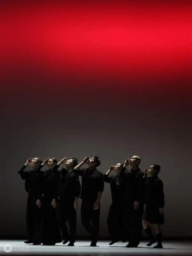 从《隐秘的角落》作曲到演唱会级舞美设计,他们只为邀你探寻时间背后的秘密 时间 隐秘的角落 演唱会级 舞美 背后 秘密 明星 舞者 实力 班底 崇真艺客
