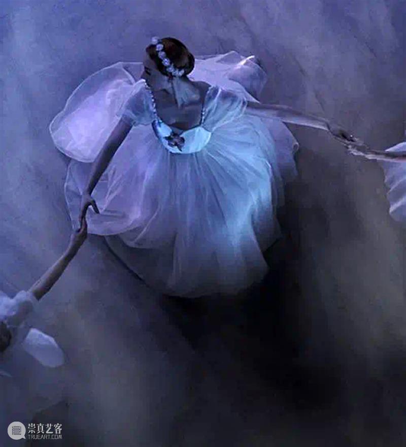 摄影 | 摄影的丰富细节与绘画的狂放线条相结合,一幅幅如画如影的印象芭蕾 细节 狂放 线条 印象 芭蕾 上方 中国舞台美术学会 右上 星标 本文 崇真艺客