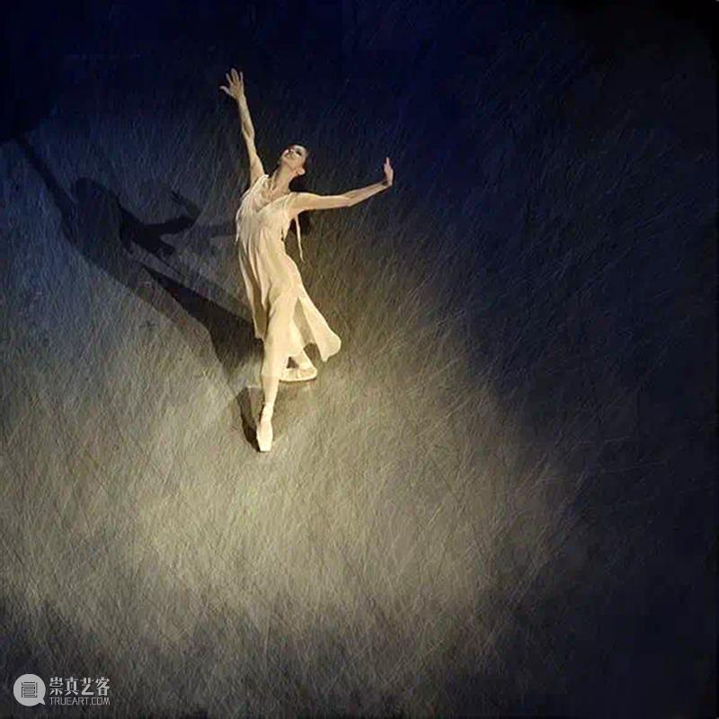 摄影 | 摄影的丰富细节与绘画的狂放线条相结合,一幅幅如画如影的印象芭蕾 细节 狂放 线条 印象 芭蕾 上方 中国舞台美术学会 右上 星标 本文 崇真艺客