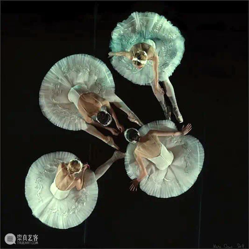摄影 | 摄影的丰富细节与绘画的狂放线条相结合,一幅幅如画如影的印象芭蕾 细节 狂放 线条 印象 芭蕾 上方 中国舞台美术学会 右上 星标 本文 崇真艺客