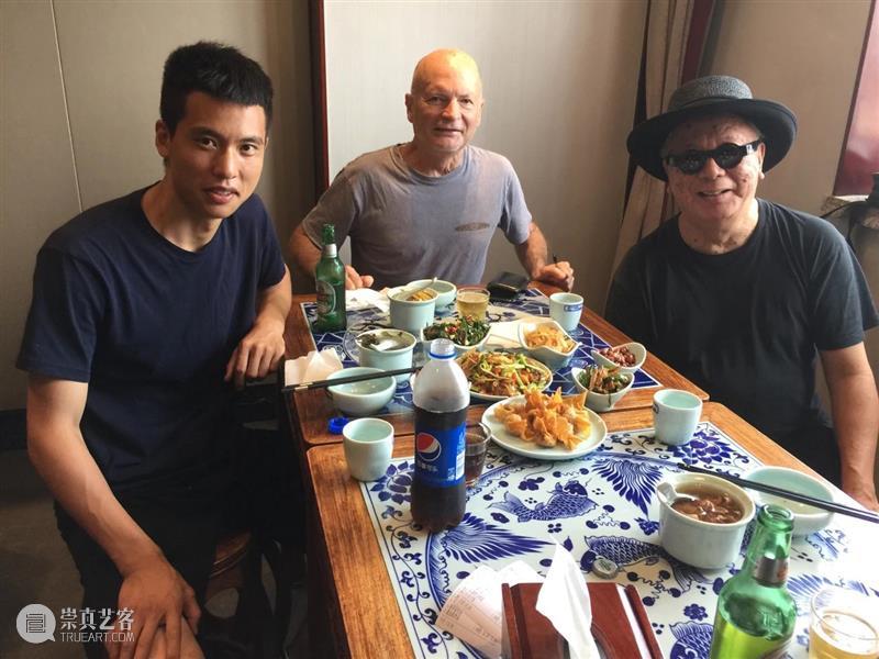 30周年 | 李严 - 有幸成为红门画廊的一员 红门画廊 李严 一员 二维码 时间 Yan 记忆 布朗 名词 朋友 崇真艺客