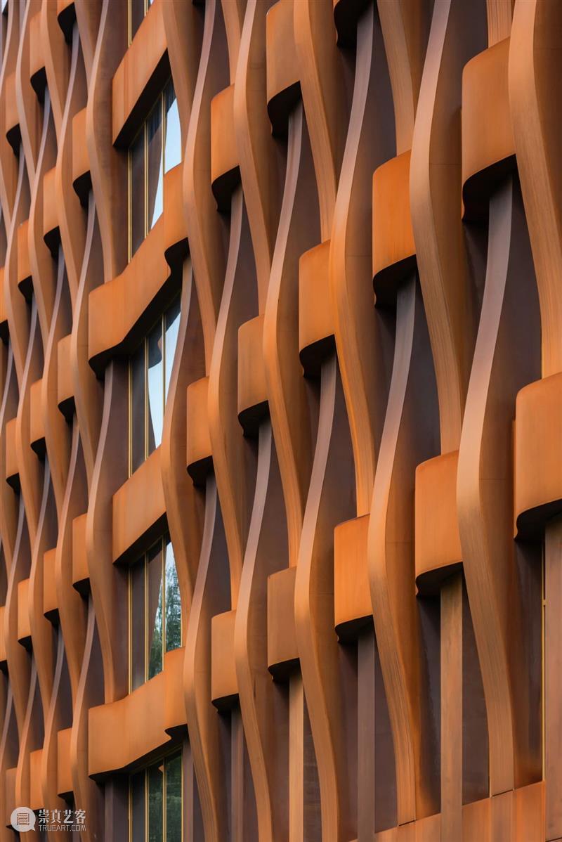 “金属篮子”，Ferrum 1 办公大楼 / Tchoban Voss Architekten Ferrum 办公大楼 金属 篮子 Ivanov 圣彼得斯堡 Polustrovo 街区 俄罗斯 工厂 崇真艺客