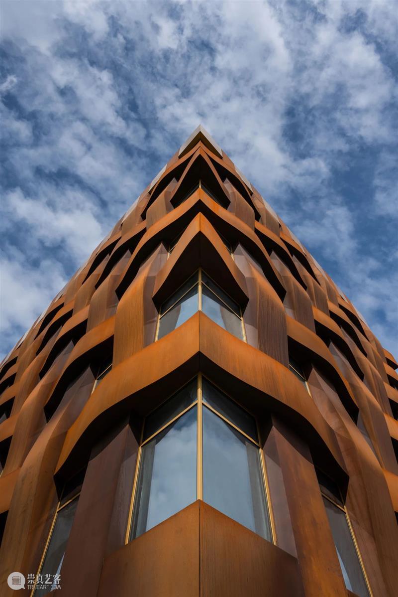 “金属篮子”，Ferrum 1 办公大楼 / Tchoban Voss Architekten Ferrum 办公大楼 金属 篮子 Ivanov 圣彼得斯堡 Polustrovo 街区 俄罗斯 工厂 崇真艺客