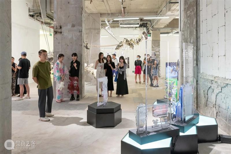 开幕现场 | “USB多端口链接展”第一站—没顶画廊 画廊 USB多端口 现场 USB 多端口 艺术家 策展人 蔡坚 王将 方阳 崇真艺客