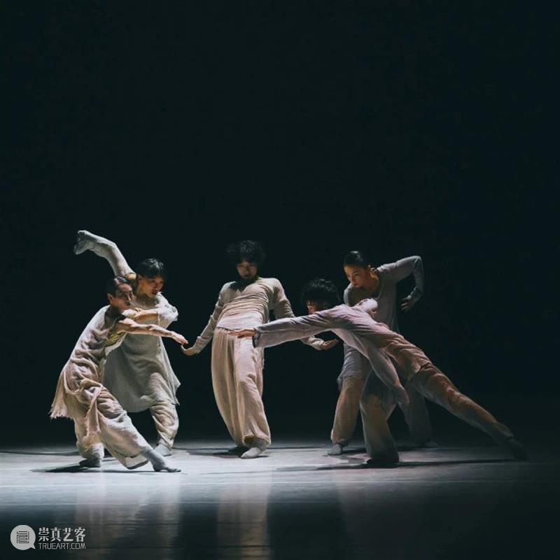 《一撇一捺》首演｜从最深的地方出发，用灵魂书写“人”字 一撇一捺 地方 灵魂 身体 本真 谢欣 黎星 领衔主演 舞蹈 剧场 崇真艺客