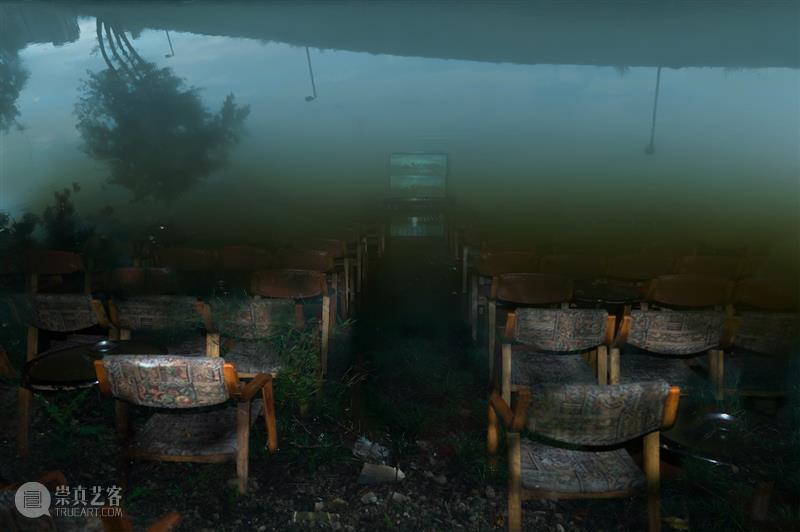 ABI青推|艺术家 康凯雯  ABI 艺术家 ABI青 康凯雯 作品 线索 时刻 太阳眼镜 图像 纪念碑 简介 崇真艺客