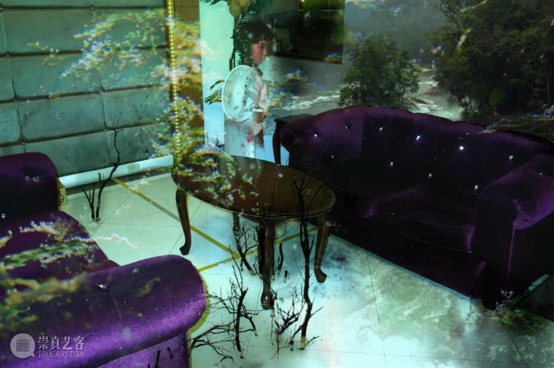 ABI青推|艺术家 康凯雯  ABI 艺术家 ABI青 康凯雯 作品 线索 时刻 太阳眼镜 图像 纪念碑 简介 崇真艺客