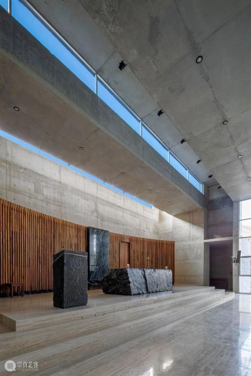 柱墙梁板一体化，新火典礼教堂 / WRKSHP 新火 典礼 教堂 WRK SHP 梁板 JorgeT aboada 空间 自然光 崇真艺客