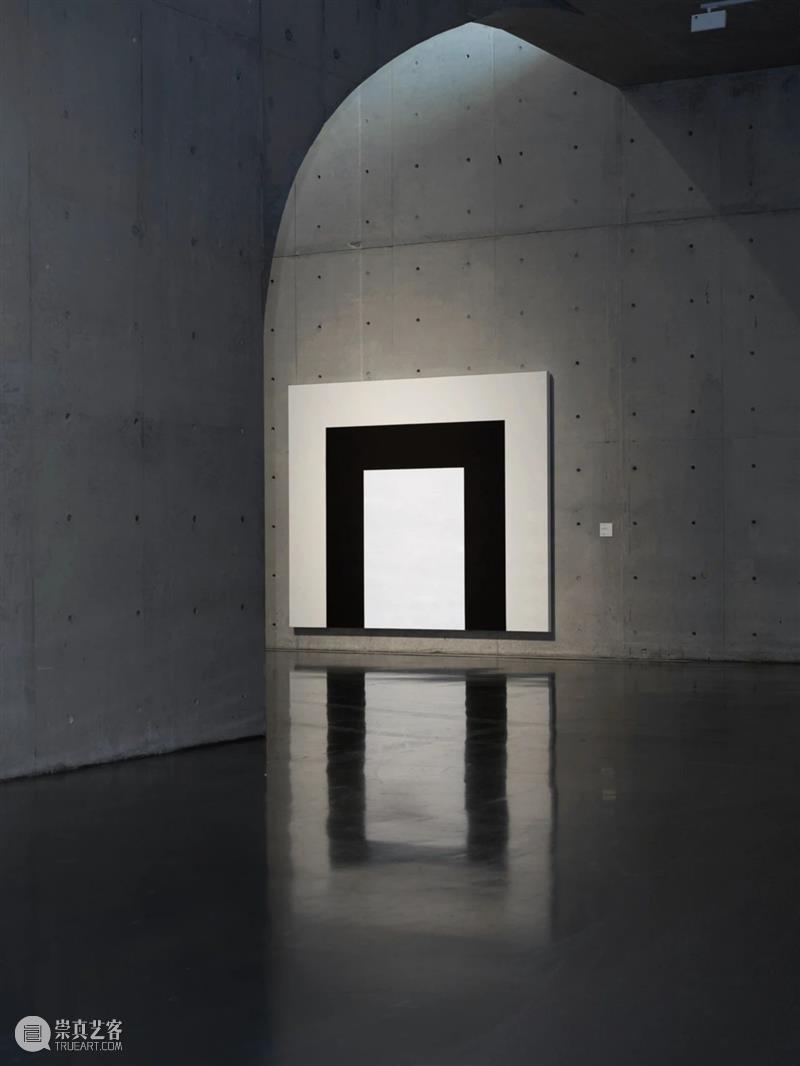 正在展出｜玛丽·阔思 (Mary Corse) 个展「以光作画」｜龙美术馆 玛丽 阔思 龙美术馆 Corse 个展 现场 西岸 韩小易 亚洲 首场 崇真艺客