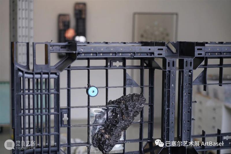 香港艺术家陈丽同的创作背后，源于古董与社区物料的灵感 陈丽 香港 艺术家 古董 物料 背后 灵感 社区 工作室 图片 崇真艺客