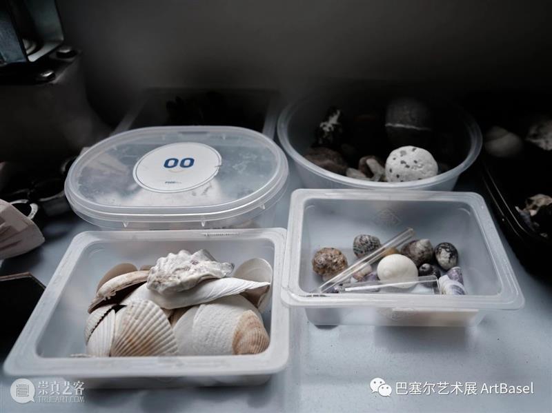 香港艺术家陈丽同的创作背后，源于古董与社区物料的灵感 陈丽 香港 艺术家 古董 物料 背后 灵感 社区 工作室 图片 崇真艺客