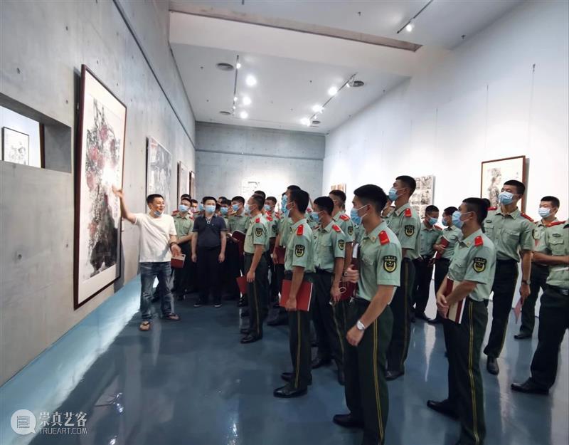 武警官兵参观罗湖美术馆红色主题中国画展 红色 主题 中国 武警 官兵 罗湖美术馆 画展 丹青 气象 画卷 崇真艺客
