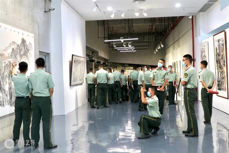 武警官兵参观罗湖美术馆红色主题中国画展 红色 主题 中国 武警 官兵 罗湖美术馆 画展 丹青 气象 画卷 崇真艺客