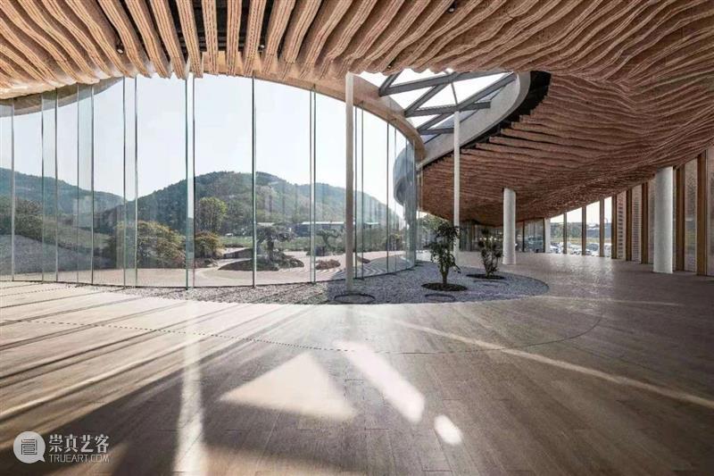 机械臂建造，南京园博园2号口 / 同道建筑+大界机器人 视频资讯 RoboticPlus.AI 大界 南京 园博园2号 建筑 机器人 机械臂 同道 雒建利 郭靖 口胶合木 崇真艺客