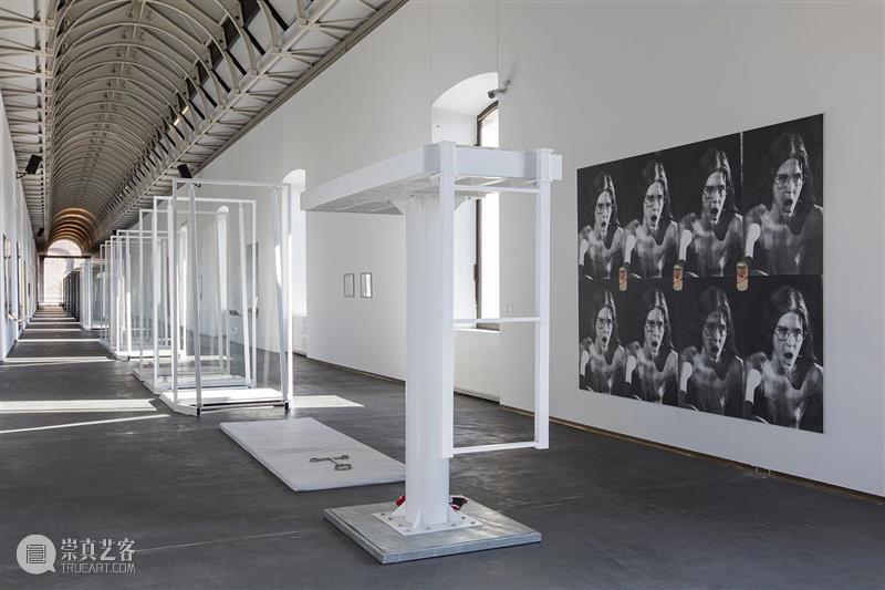 Sprüth Magers 艺术家 | 安妮·伊姆霍夫(Anne Imhof)里沃利城堡当代艺术博物馆个展:性 安妮 伊姆霍夫 Anne Imhof 当代艺术博物馆 个展 艺术家 Sprüth Magers 里沃利城堡 崇真艺客