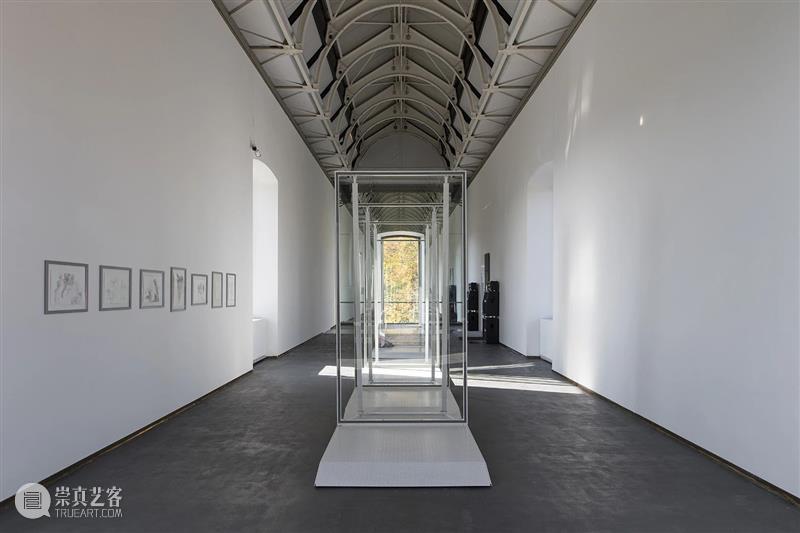 Sprüth Magers 艺术家 | 安妮·伊姆霍夫(Anne Imhof)里沃利城堡当代艺术博物馆个展:性 安妮 伊姆霍夫 Anne Imhof 当代艺术博物馆 个展 艺术家 Sprüth Magers 里沃利城堡 崇真艺客