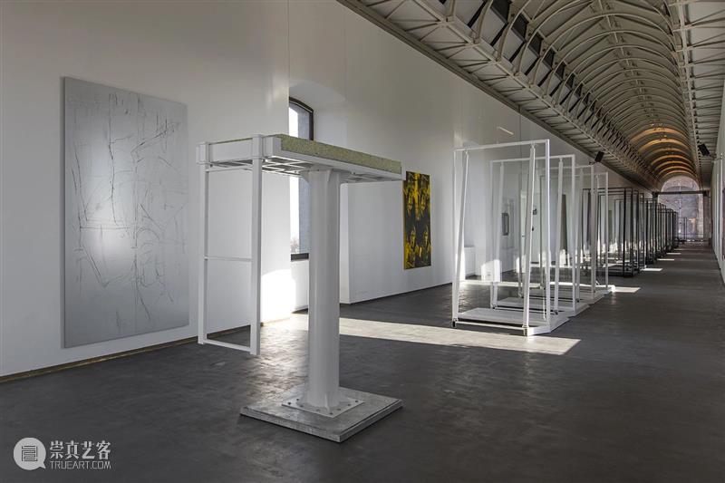 Sprüth Magers 艺术家 | 安妮·伊姆霍夫(Anne Imhof)里沃利城堡当代艺术博物馆个展:性 安妮 伊姆霍夫 Anne Imhof 当代艺术博物馆 个展 艺术家 Sprüth Magers 里沃利城堡 崇真艺客