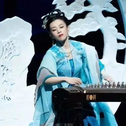 今晚19:30，不一样的京味儿——《筝戏雅乐·京剧古筝音乐会》 筝戏雅乐 京剧古筝音乐会 京味儿 黄浩 古今 古筝 京剧 历史 长河 文化 崇真艺客