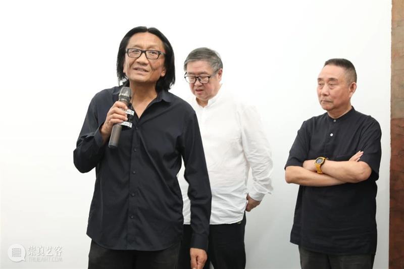 亚洲视频 | 二即一：王绍强个展 崇真艺客