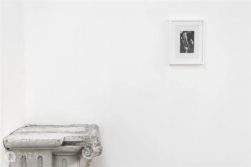 同行/没有人能直视强光 | Bernardí Roig Bernardí 同行 强光 Roig 西班牙 艺术家 作品 雕塑 灯光 装置 崇真艺客