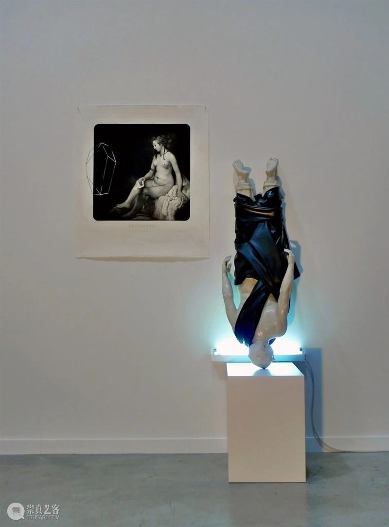 同行/没有人能直视强光 | Bernardí Roig Bernardí 同行 强光 Roig 西班牙 艺术家 作品 雕塑 灯光 装置 崇真艺客