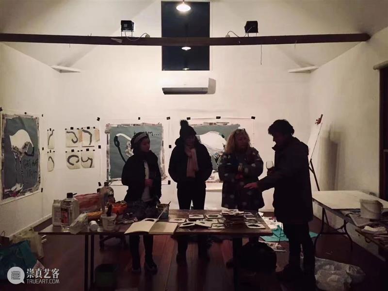 30周年 | 来自世界各地的艺术家一起交流、展览、座谈，太多有意思的活动 艺术家 世界 各地 活动 二维码 红门画廊 时间轴 Bosques 记忆 Vivian 崇真艺客