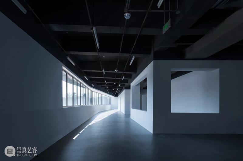 北京人大附中航天城学校 / 北京市建筑设计研究院 北京人大附中航天城学校 北京市建筑设计研究院 人大附中航天城学校 北京西北 区域 城市 自然 线上 周边 环境 崇真艺客