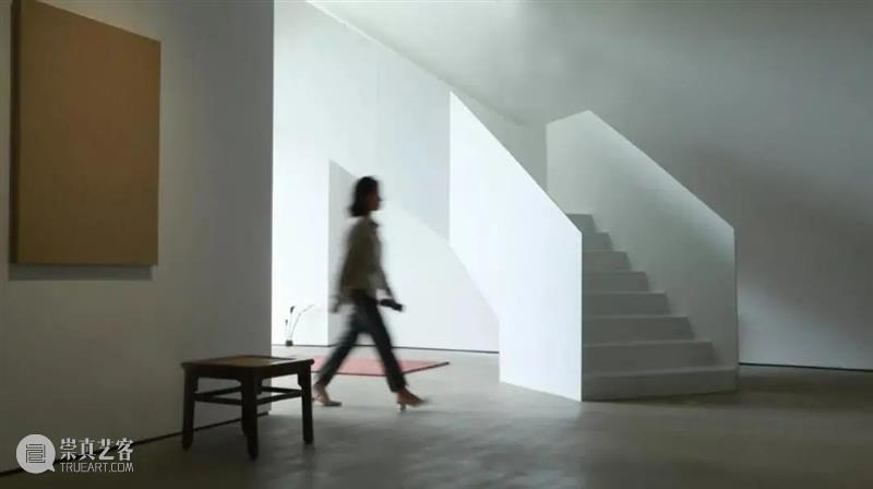 万一展览丨「请保持社交距离」 社交 距离 paintings展期Duration 门票 ticket 闲暇 时间 美术馆 画廊 墙上 崇真艺客