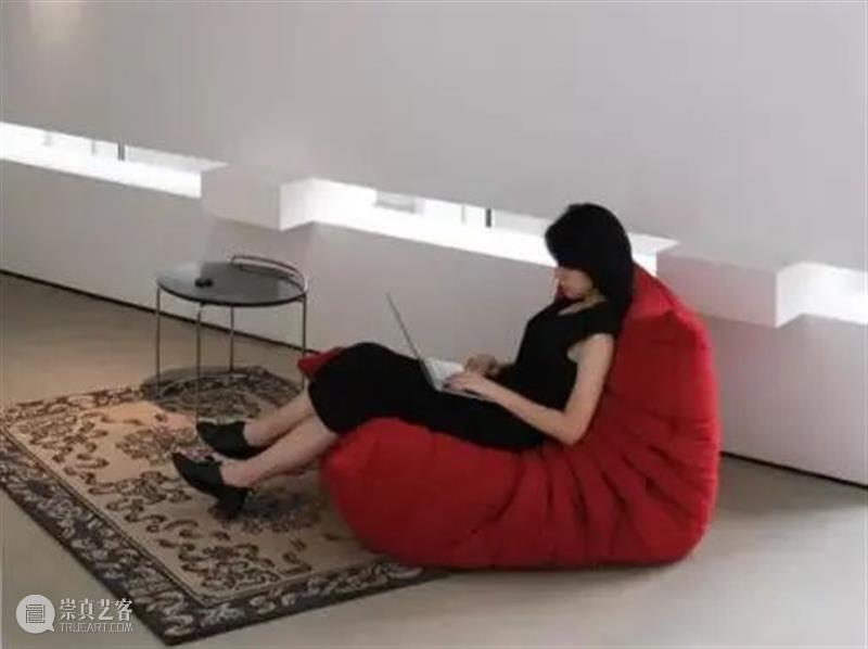 万一展览丨「请保持社交距离」 社交 距离 paintings展期Duration 门票 ticket 闲暇 时间 美术馆 画廊 墙上 崇真艺客