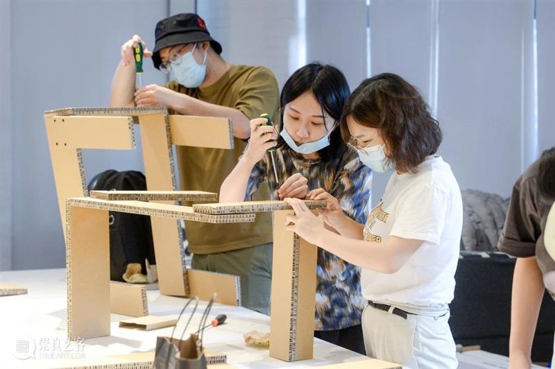 “长效设计”展｜d SCHOOL：学习长效设计 SCHOOL 长效 知乎 Introduction 深圳 华·美术馆 左靖 工作室 北京当代艺术基金会 华侨城集团有限公司 崇真艺客