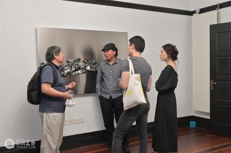 展览现场 | 「暗 火」Pale Fire ——王家增个展 现场 王家增 个展 Fire Fire王 Jiazeng 时间 熏依社画廊 地址 上海市 崇真艺客