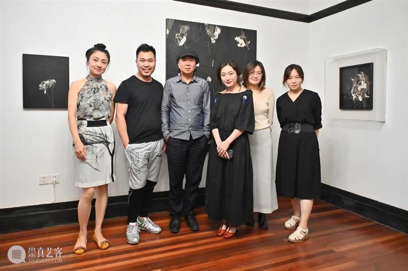 展览现场 | 「暗 火」Pale Fire ——王家增个展 现场 王家增 个展 Fire Fire王 Jiazeng 时间 熏依社画廊 地址 上海市 崇真艺客