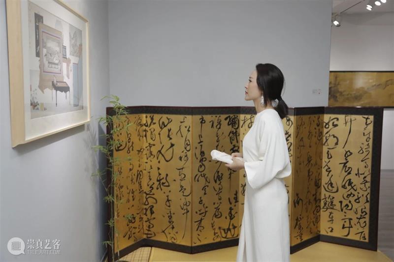 屏风几曲画生姿 • 特展 开幕回顾 | 芊荷 屏风 画生姿 芊荷 现场 上海 艺术 空间 城市 艺术家 创造力 崇真艺客