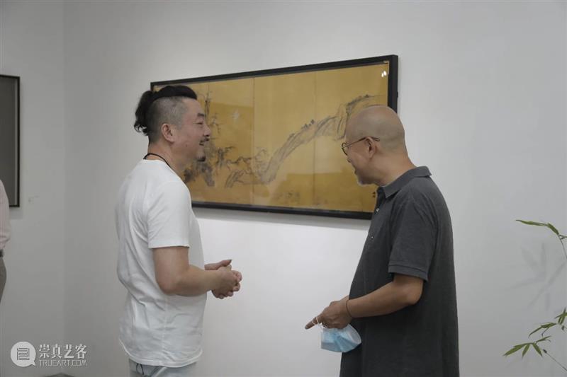 屏风几曲画生姿 • 特展 开幕回顾 | 芊荷 屏风 画生姿 芊荷 现场 上海 艺术 空间 城市 艺术家 创造力 崇真艺客