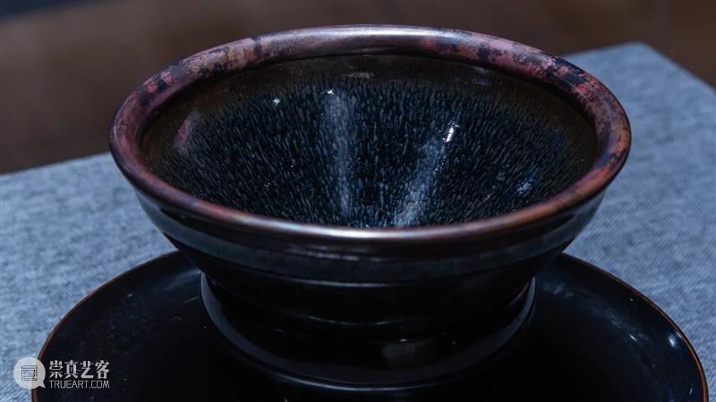 从泥土到语言 | 徐震® & 赵赵：怀古与挪用 博文精选 明珠美术馆PAM 泥土 语言 徐震 赵赵 怀古 陶瓷 媒介 纪录片 上海明珠美术馆策划举办 方式 崇真艺客