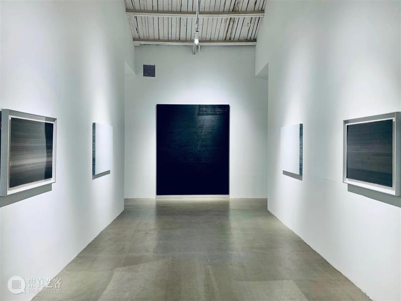 开幕回顾 | 黑白之光:柯济鹏新作展 黑白 柯济鹏 新作展 新作 艺术 画廊 夏可君 策展人 艺术家 系列 崇真艺客
